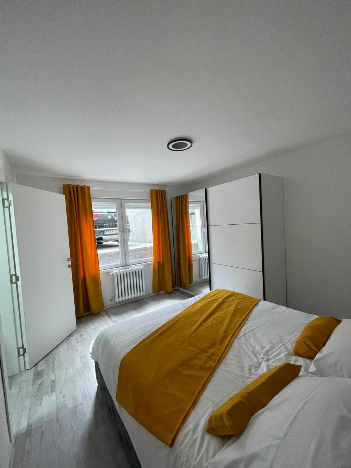 Relax Sarajevo Old Town Appartement Buitenkant foto